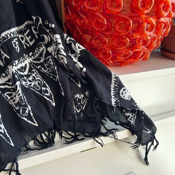 Black and White Women's Swim Sarong - Picture 13 of 15